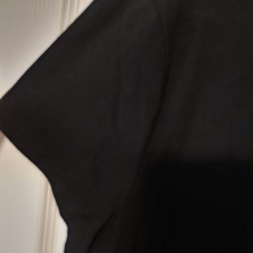 Black basic top - Picture 2 of 9